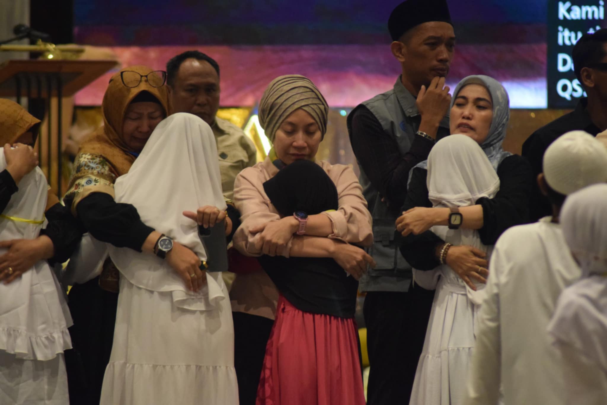 dinobatkan sebagai bunda yatim, Imelda sedih kenang mendiang Ibundanya