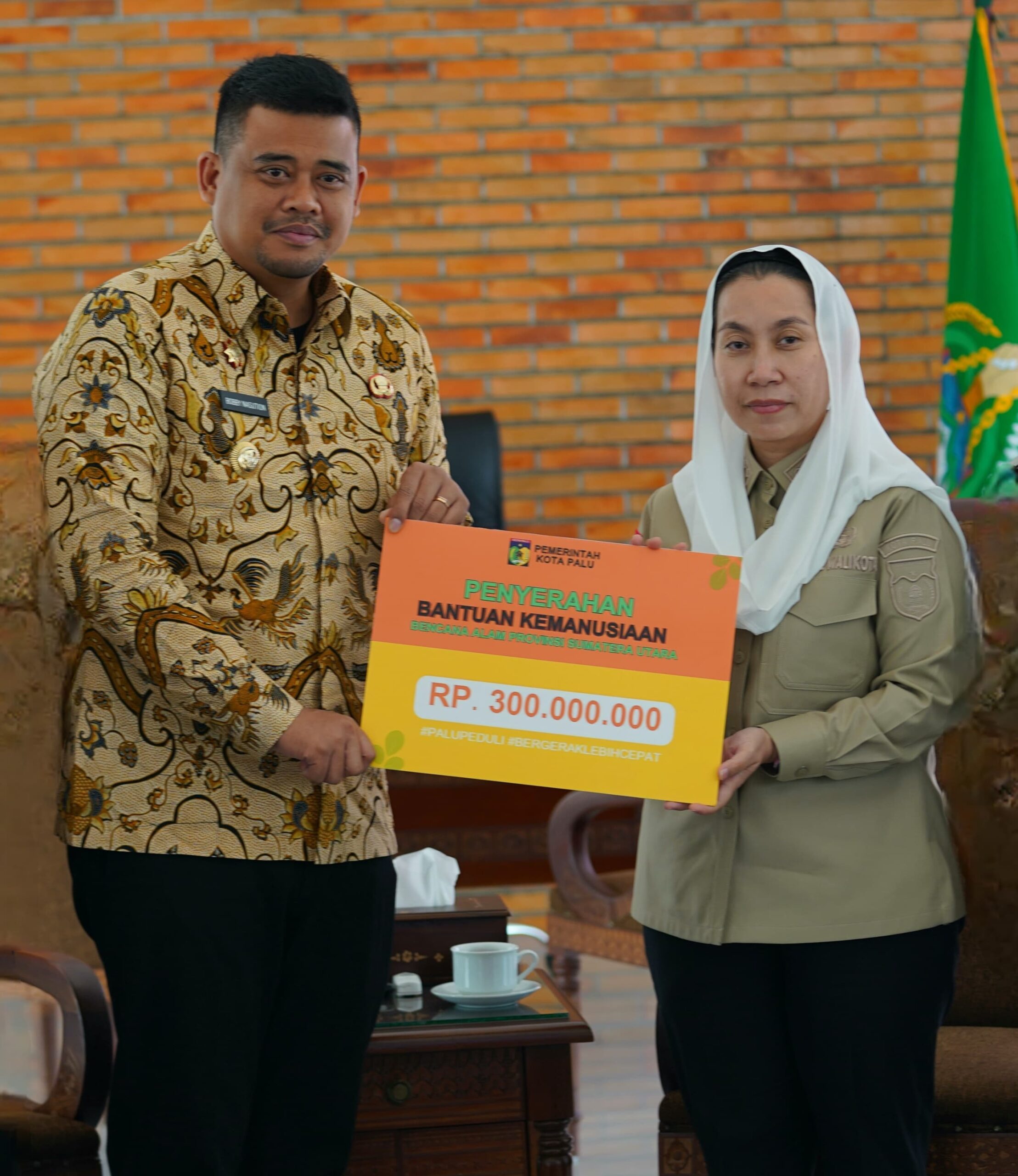 Wakil Wali Kota Palu Serahkan Bantuan Kemanusiaan untuk Bencana Alam di Sumatera Utara