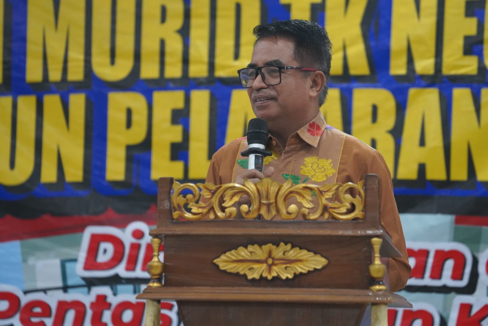 Kadis Dikbud Palu Hadiri Acara Pelepasan Siswa dan Pentas Seni TK Negeri Pembina Palu