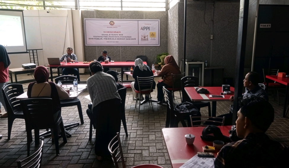 YLK Sulteng Imbau Pelaku Usaha Taati Perwali Palu Tentang Makan Minum